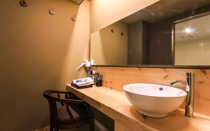 Oda (Premium A-1 room 1st week (NetFlix pe)