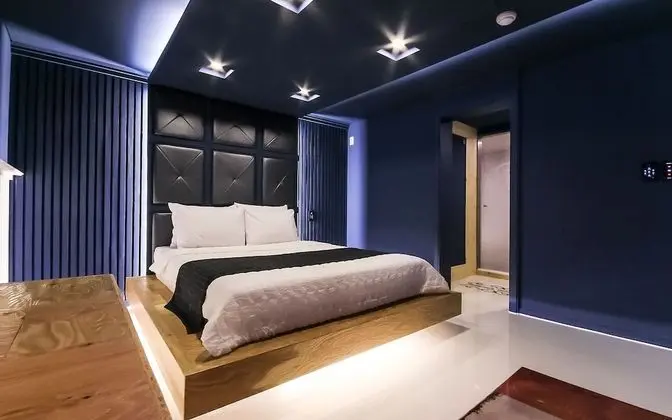 Oda (Premium B-1 Room 1st Week (NetFlix pe)