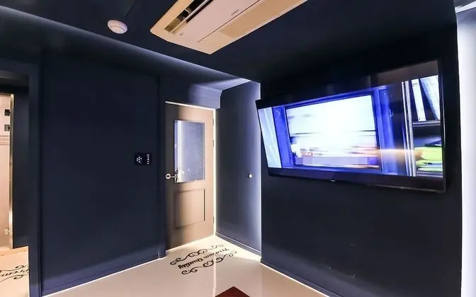 Oda (Premium B-1 Room 1st Week (NetFlix pe)