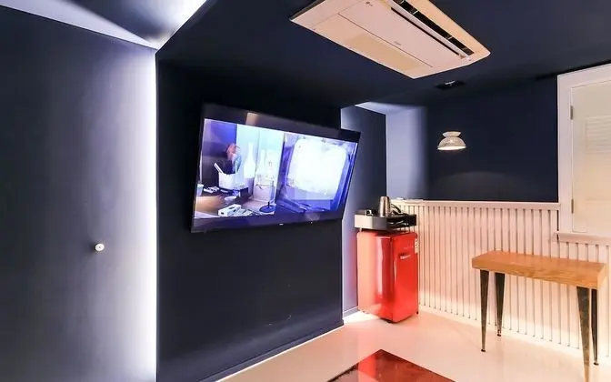 Oda (Premium B-1 Room 1st Week (NetFlix pe)