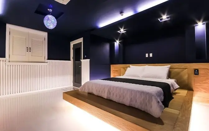 Oda (VIP-1 room 1st week (net Netflix pers)