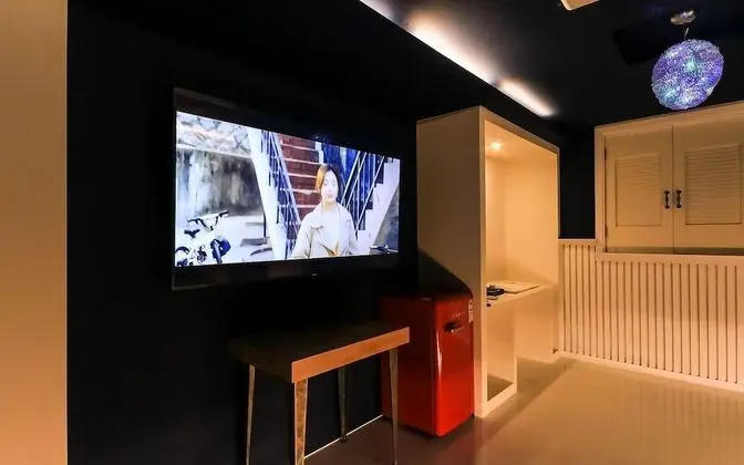 Oda (VIP-1 room 1st week (net Netflix pers)