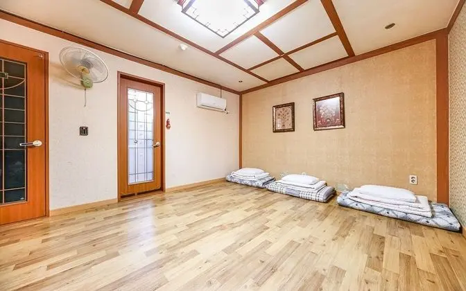 Oda (Ondol-Corona special discount event)