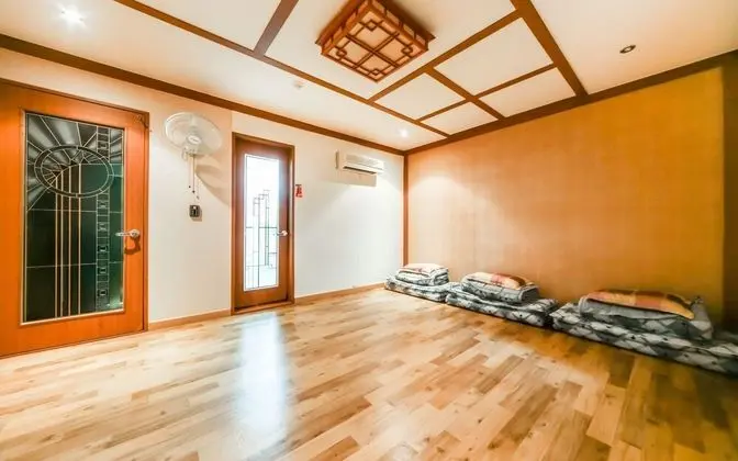 Oda (Ondol-Corona special discount event)