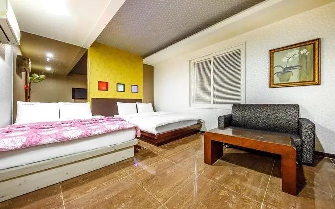 Oda (Twin-Corona Special Discount Event)