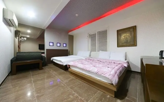 Oda (Twin-Corona Special Discount Event)