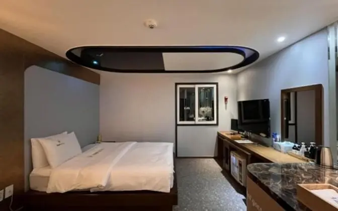 Oda (General room-1 room and 1 parking lot)