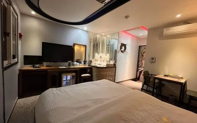 Oda (General room-1 room and 1 parking lot)