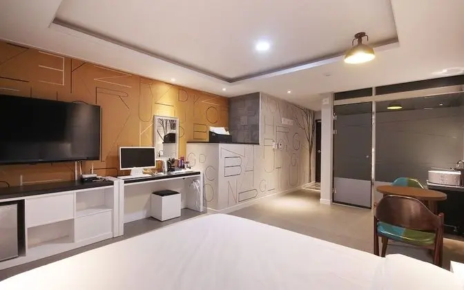 Oda (Room with Parking (No Consecutive Sta)