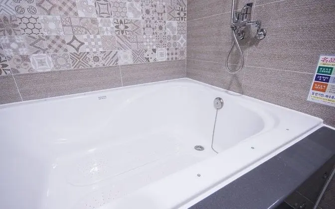 Oda (Room with Parking (No Consecutive Sta)