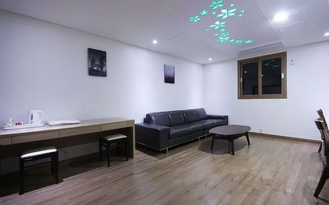 Oda (VIP- spacious rooms (except bedding/S)