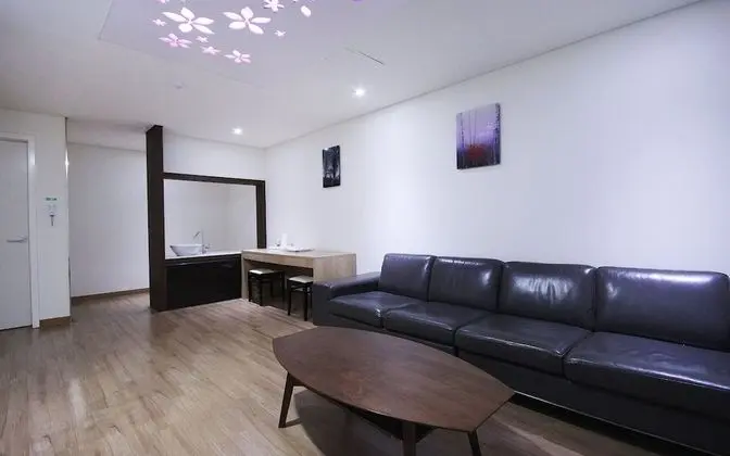 Oda (VIP- spacious rooms (except bedding/S)