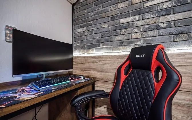 Oda (ROOM A - 1st week of room (Netflix av)