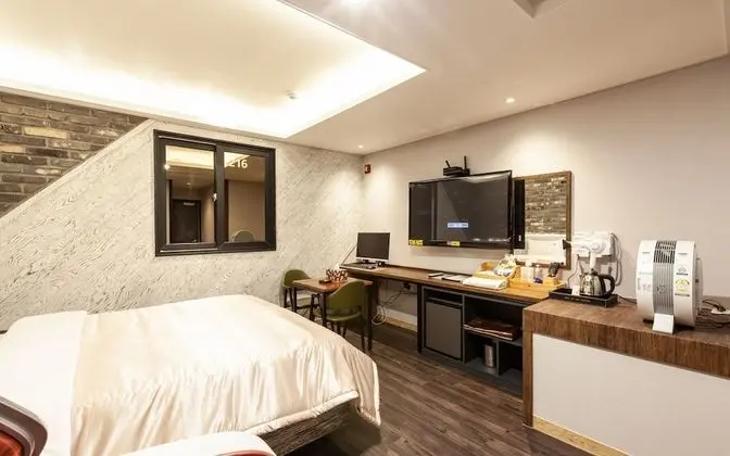 Oda (ROOM B - 1 room 1 parking lot (Netfli)