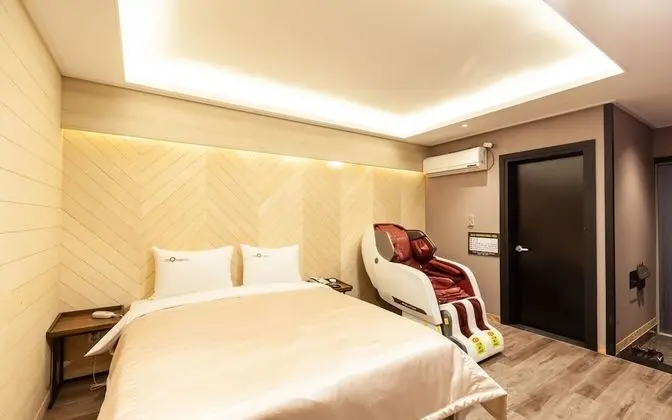 Oda (ROOM B - 1 room 1 parking lot (Netfli)