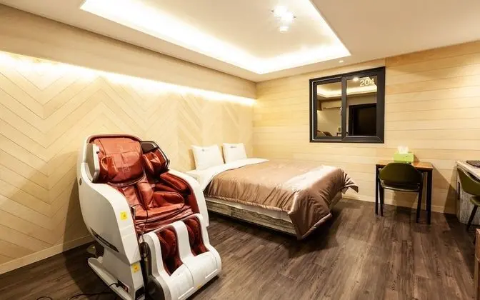 Oda (ROOM B - 1 room 1 parking lot (Netfli)