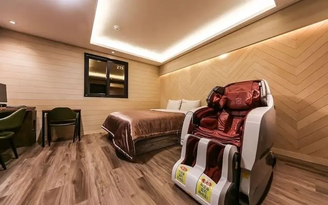 Oda (ROOM B - 1 room 1 parking lot (Netfli)