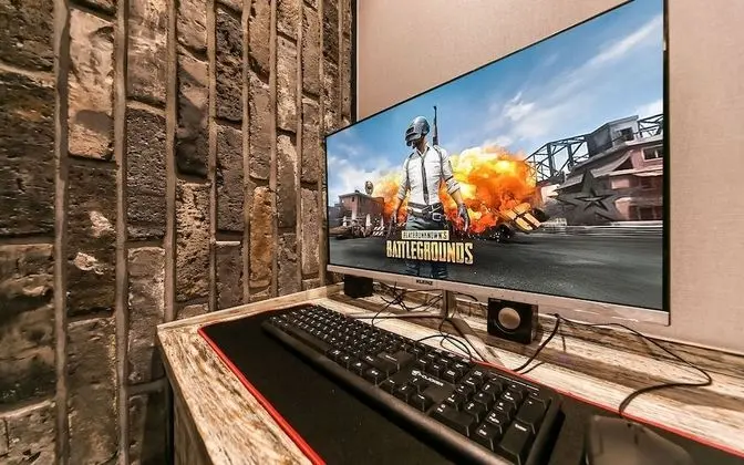 Oda (ROOM C - 1st week of room (Netflix av)