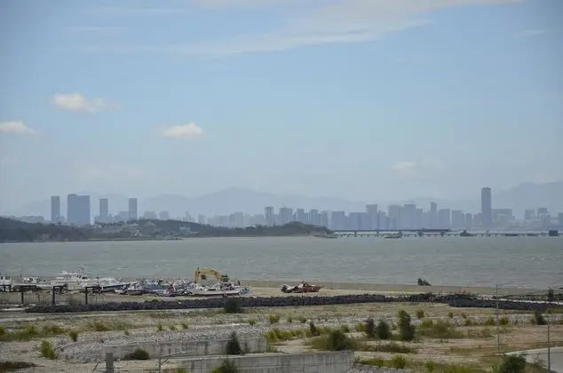 Tek Büyük veya İki Ayrı Yataklı Oda, Okyanus Manzaralı