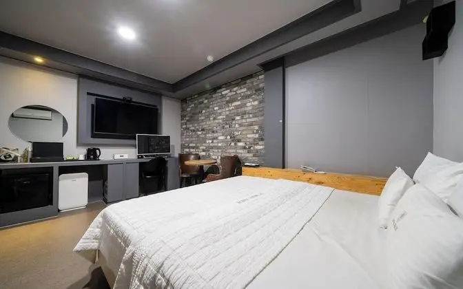 Oda (Deluxe room (free Netflix viewing/mas)