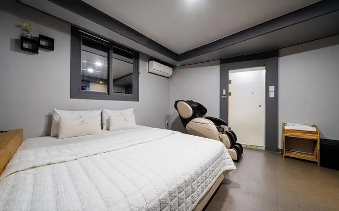 Oda (Deluxe room (free Netflix viewing/mas)