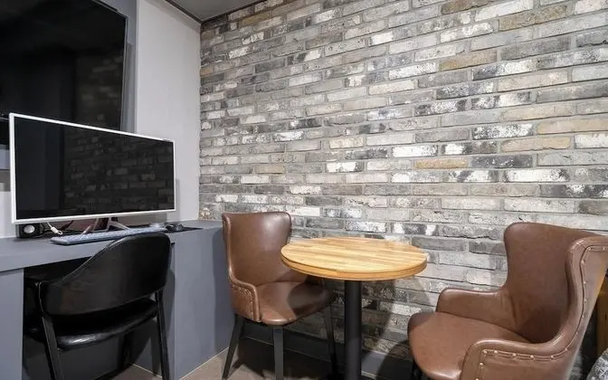 Oda (Deluxe room (free Netflix viewing/mas)