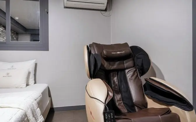 Oda (Deluxe room (free Netflix viewing/mas)