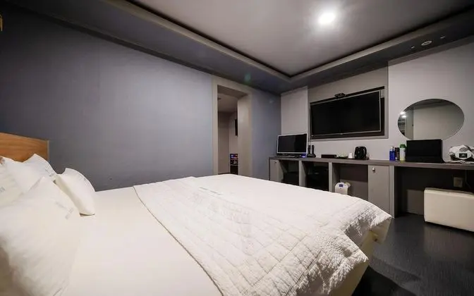 Oda (VIP* Karaoke is available until 11 o')