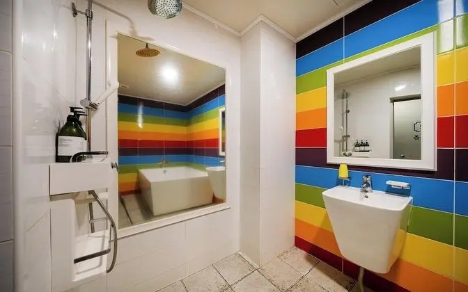 Oda (VIP* Karaoke is available until 11 o')