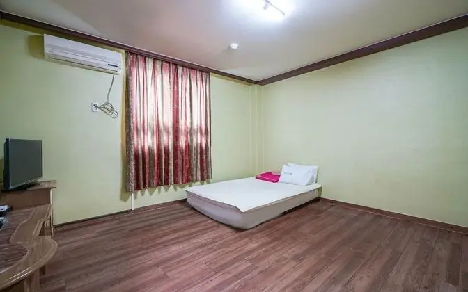 Oda (Standard Room)