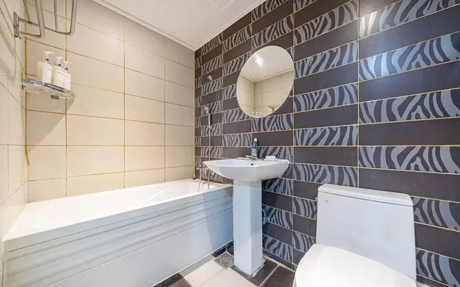 Oda (Normal room (free Netflix available))