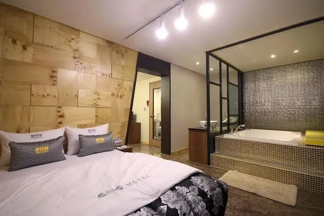Oda (Special Room)