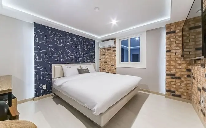 Oda (Twin Room (Twin Bath + 2 75-inch TVs))