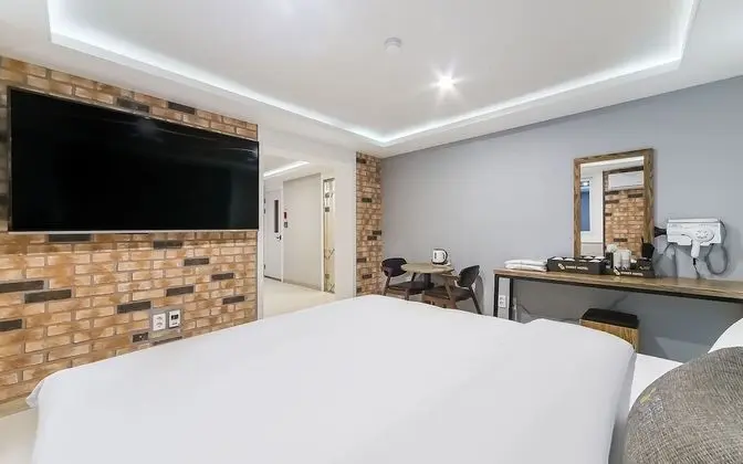 Oda (Twin Room (Twin Bath + 2 75-inch TVs))