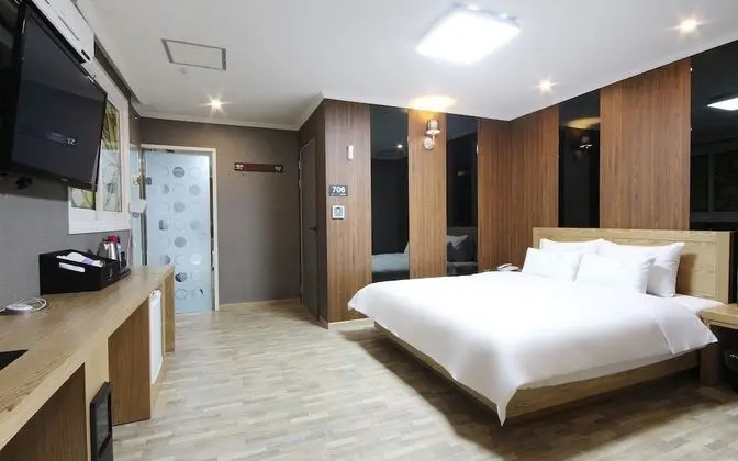 Oda (Deluxe-Quick Admission (Up to 23 hour)