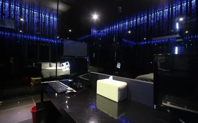 Oda (Matrix (OTT Bathtub))