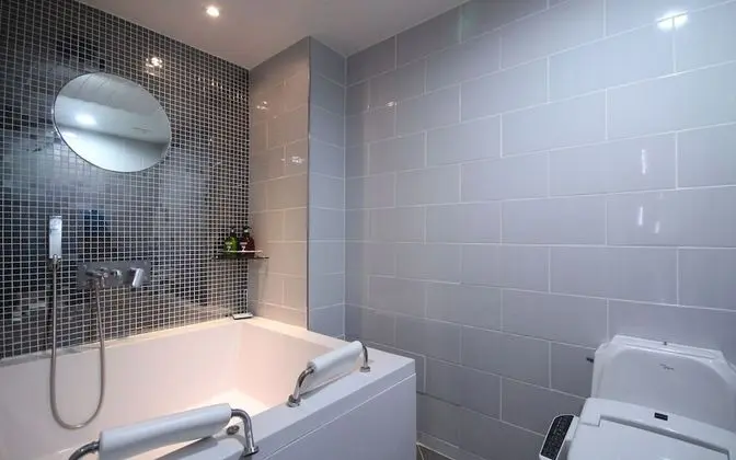 Oda (Matrix (OTT Bathtub))