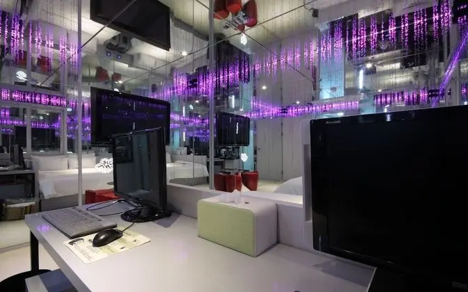 Oda (Matrix (OTT Bathtub))