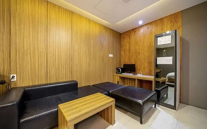 Oda (VIP-Style Room (Clothing Care Machine)