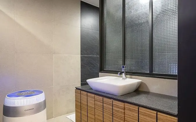 Oda (VIP-Style Room (Clothing Care Machine)