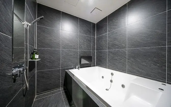 Oda (VIP-Style Room (Clothing Care Machine)