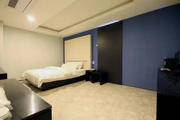 Oda (VIP-Style Room (Clothing Care Machine)