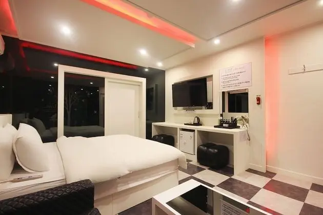 Oda (VVIP Event Room (Extra Charge for Con)