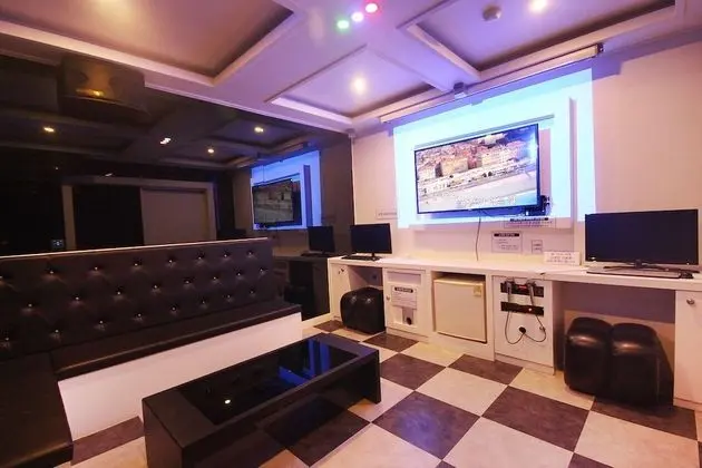 Oda (VVIP Event Room (Extra Charge for Con)