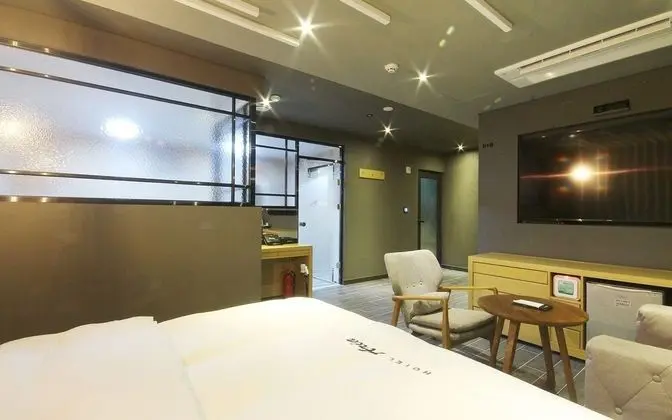 Oda (Premium (Netflix-enabled 65" Sma)