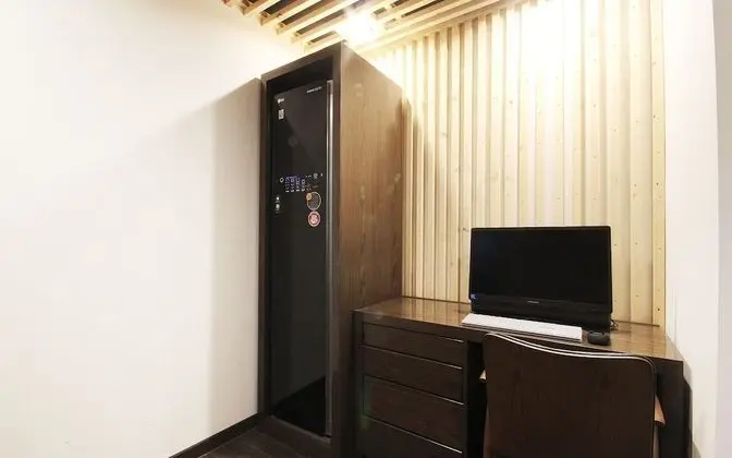 Oda (Premium (Netflix-enabled 65" Sma)