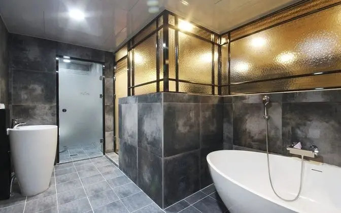 Oda (Premium (Netflix-enabled 65" Sma)