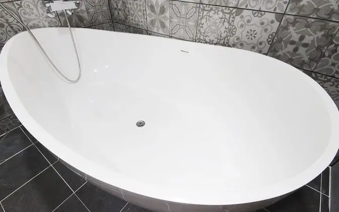 Oda (Standard (Netflix-enabled 65" Sm)