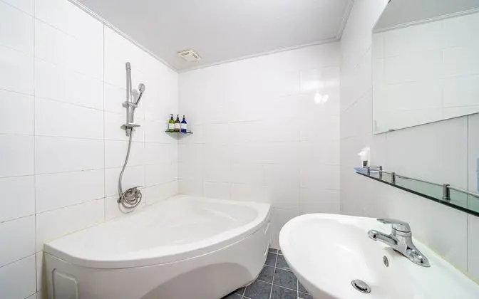 Oda (Deluxe PC Room (High specification 1P)