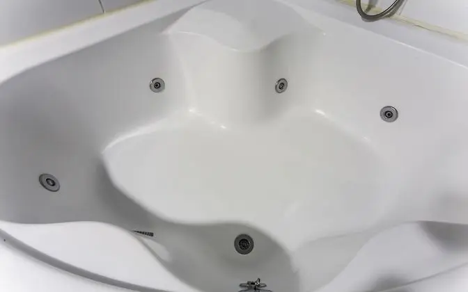 Oda (Family Room (Netflix available + two )